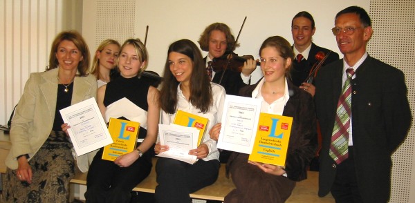 Die Siegerinnen beim 10. Krntner AHS - Fremdsprachenwettbewerb 2003